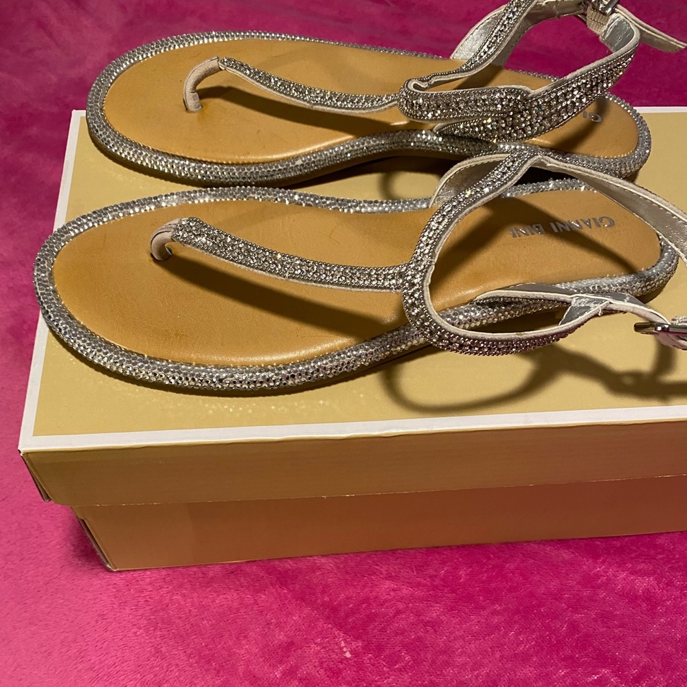 Gianni Bini sandals